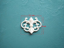 Load image into Gallery viewer, Alfrey Ornament resin applique
