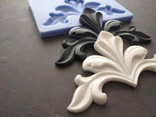 Load image into Gallery viewer, Corners Silicone Mold // Chic Decors
