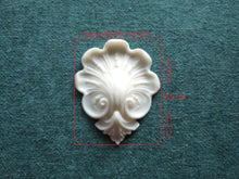 Load image into Gallery viewer, Shell resin moulding, furniture appliques, scrapbooking mouldings, decorative shell, sea decor, shell onlay, sea shell molding
