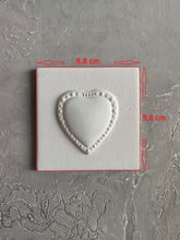 Load image into Gallery viewer, Silicone Tiles Mold Heart , Silicone Forms, Silicone Moulds, Mold For Appliques, Hearts Applique
