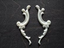 Load image into Gallery viewer, Resin furniture embellishment mouldings Set (2psc) for furniture upcycling, scrapbooking onlays, furniture appliques
