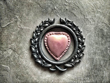 Load image into Gallery viewer, Wreath resin moulding, roman wreath, caesar wreath, ornate resin appliques, furniture appliques
