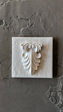 Load image into Gallery viewer, Silicone mold for acanthus moulding, molds for clay, molds for resin, furniture appliques, DIY supplies
