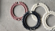 Load image into Gallery viewer, Roman Wreath Resin Applique. Caesar wreath moulding, wall wreath, door wreath, resin onlay

