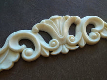 Load image into Gallery viewer, Furniture resin pediment 22cm, Furniture upcycle , antique pediment , Furniture makeover, wall decore, ornate pediment, furniture appliques
