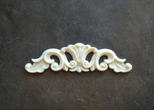 Load image into Gallery viewer, Furniture resin pediment 22cm, Furniture upcycle , antique pediment , Furniture makeover, wall decore, ornate pediment, furniture appliques
