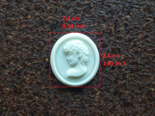 Load image into Gallery viewer, Roman resin cameo 2.6cm (4pcs), small man portrait medallion
