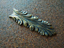 Load image into Gallery viewer, Acanthus resin appliques (set of 2)  vintage furniture upcycling, acanthus mouldings, furniture appliques, vintage upcycling
