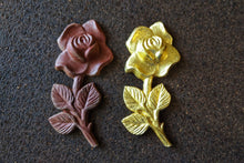 Load image into Gallery viewer, Flower resin moulding, golden flowers, furniture appliques, vintage onlays, flower wall pediments, roses onlay
