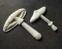 Load image into Gallery viewer, Mushroom resin appliques set (2pcs), furniture mouldings, mushrooms onlay, resin mouldings, mushrooms decor, furniture embellishment
