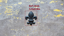 Load image into Gallery viewer, Heraldic lily resin overlay 3.5x2.9x0.4in(9x7.3x1cm)  furniture appliques, medieval decor, Fleur de lys embellishment onlay
